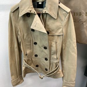 버버리 카프스킨 숏 트렌치자켓