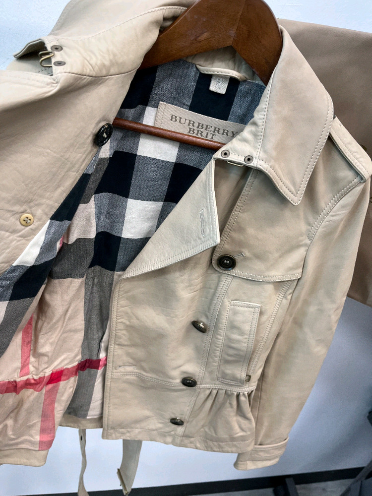 버버리 카프스킨 숏 트렌치자켓--8