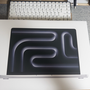 M5 pro 맥북프로 실버 14인치 미개봉 (애플코리아 정품)