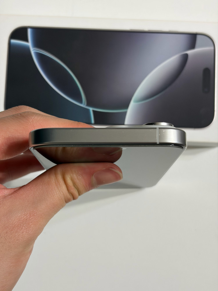 아이폰16프로맥스 256기가 풀박스 판매합니다--4