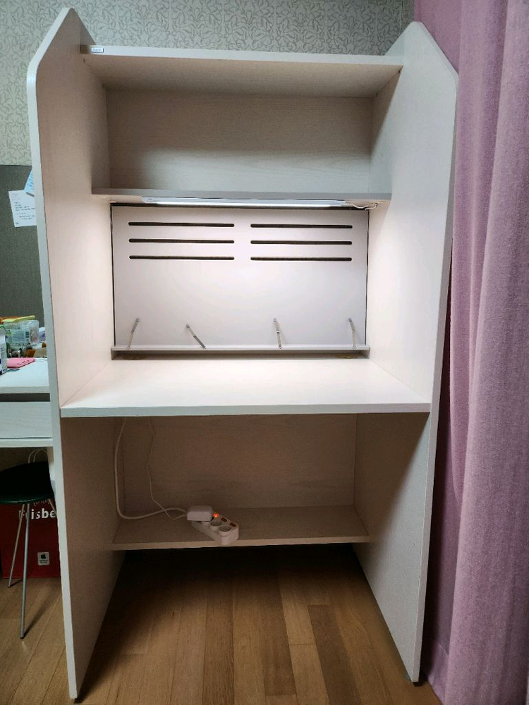 일룸 LED 조명 독서실책상 이미지