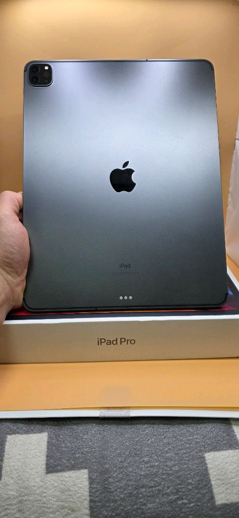 S급 아이패드프로12.9 4세대 셀룰러 128기가--2