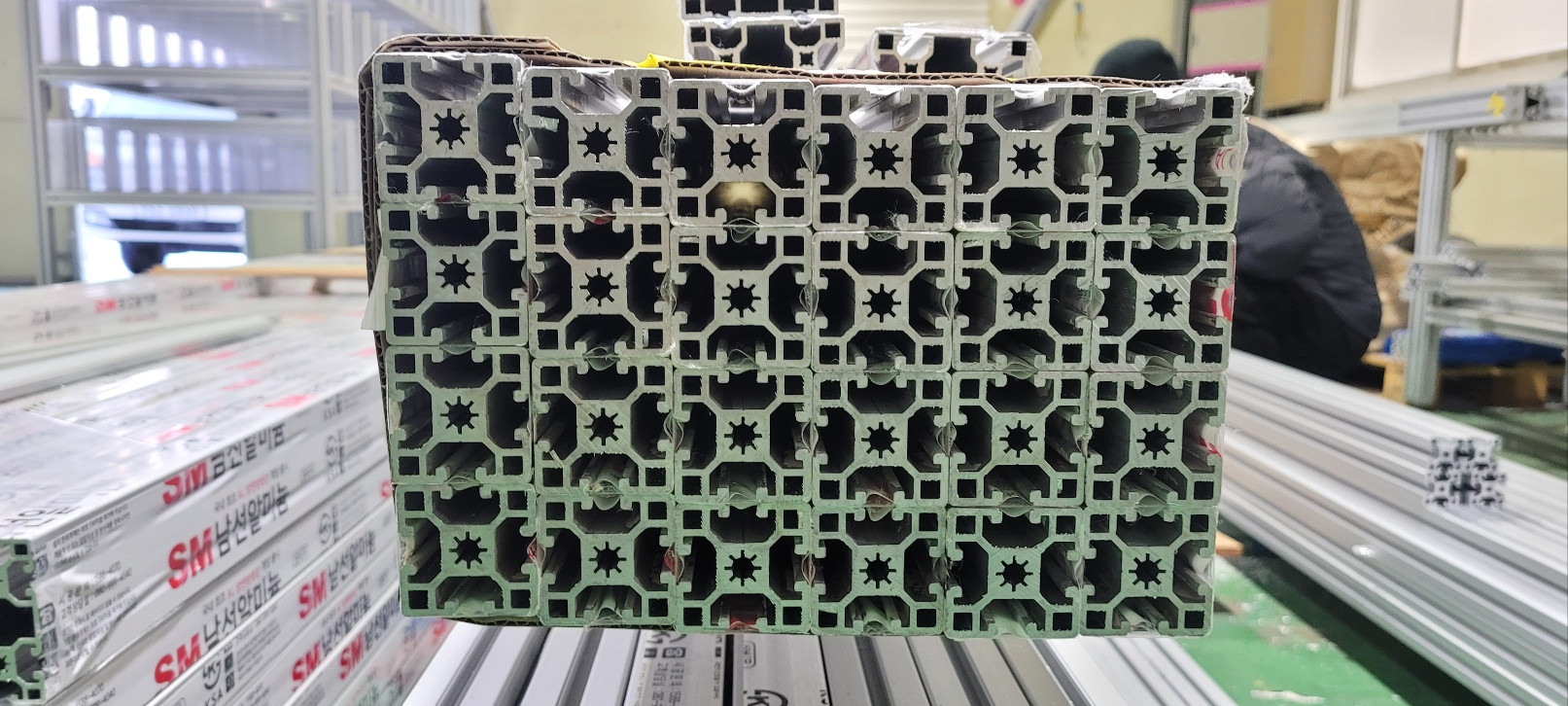 알루미늄 프로파일 이미지