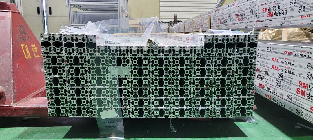 알루미늄 프로파일 이미지