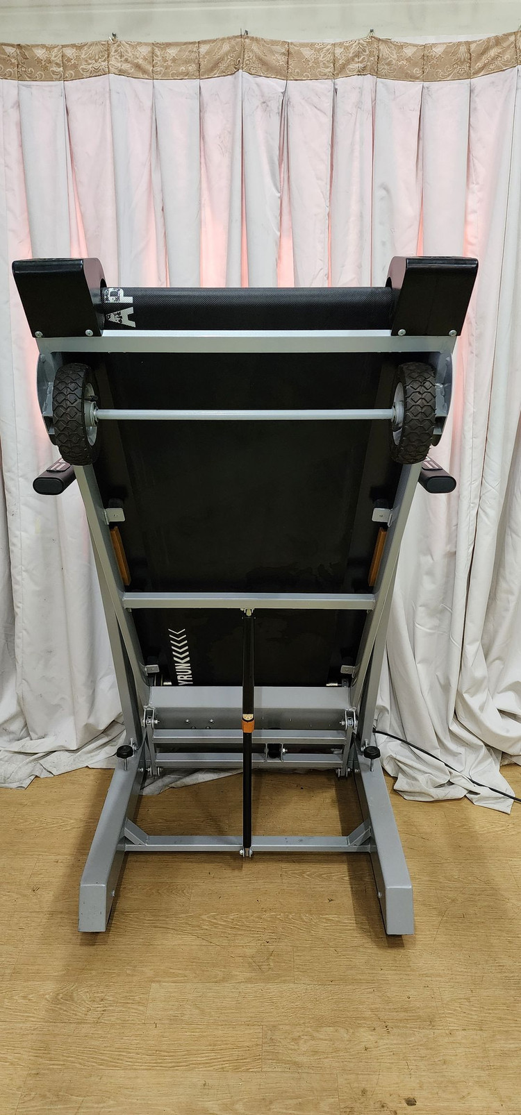 해피런 무소음 무진동 고급형 런닝머신 이미지