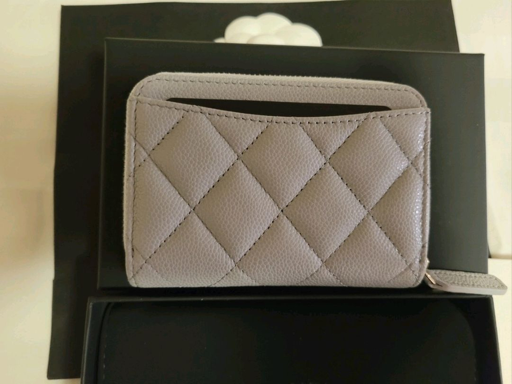 샤넬 지퍼돌이 카드지갑 라이트그레이 /골드 하드웨어 이미지