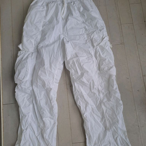 라이프워크 흰색 카고 바지
