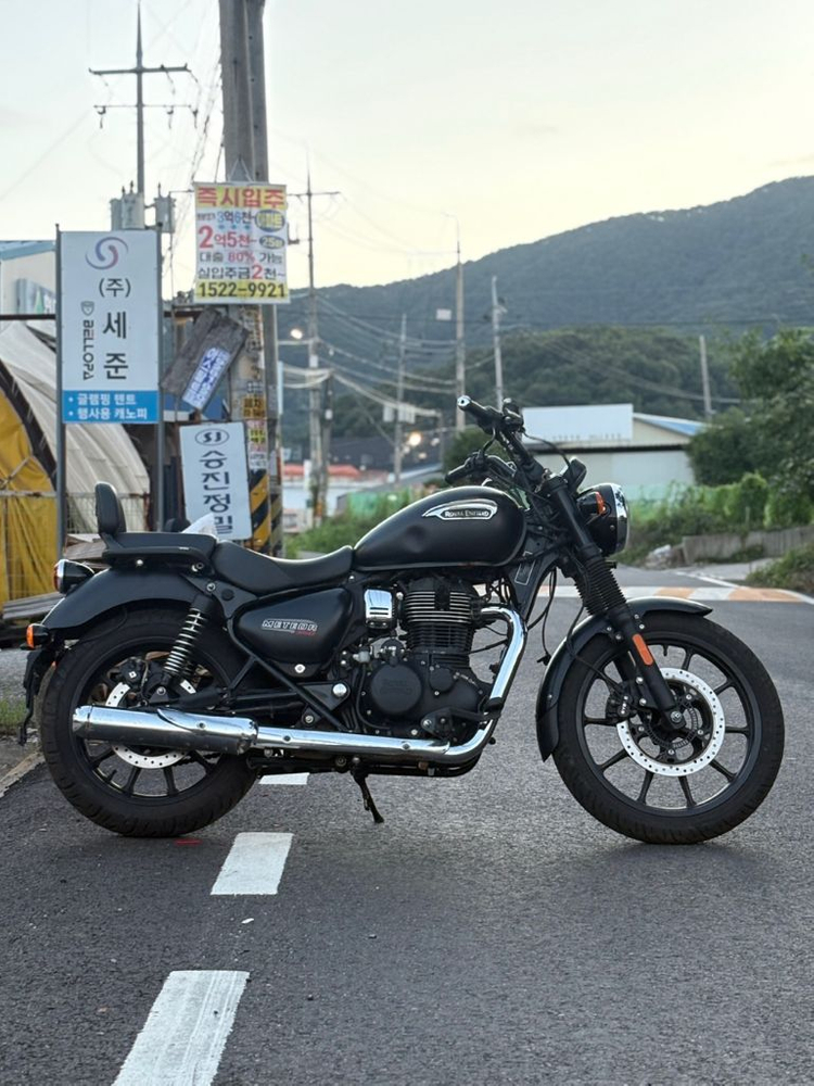 로얄엔필드 메테오350 이미지