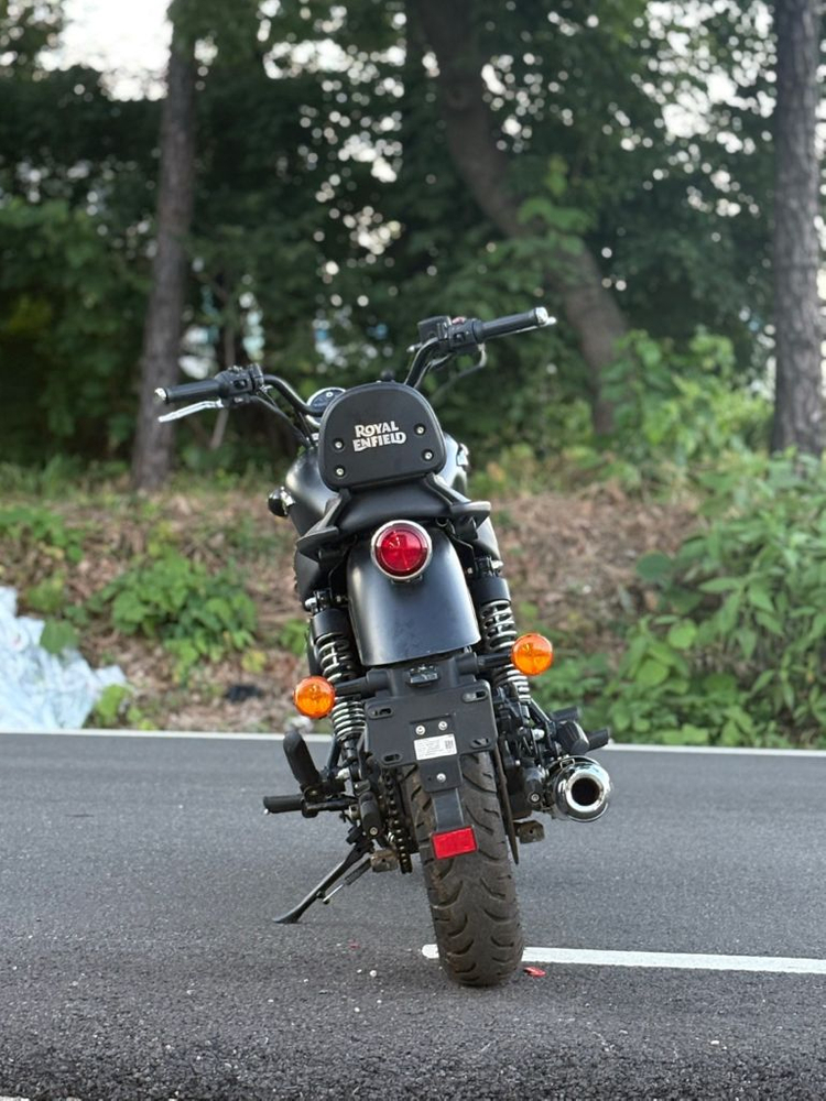 로얄엔필드 메테오350 이미지