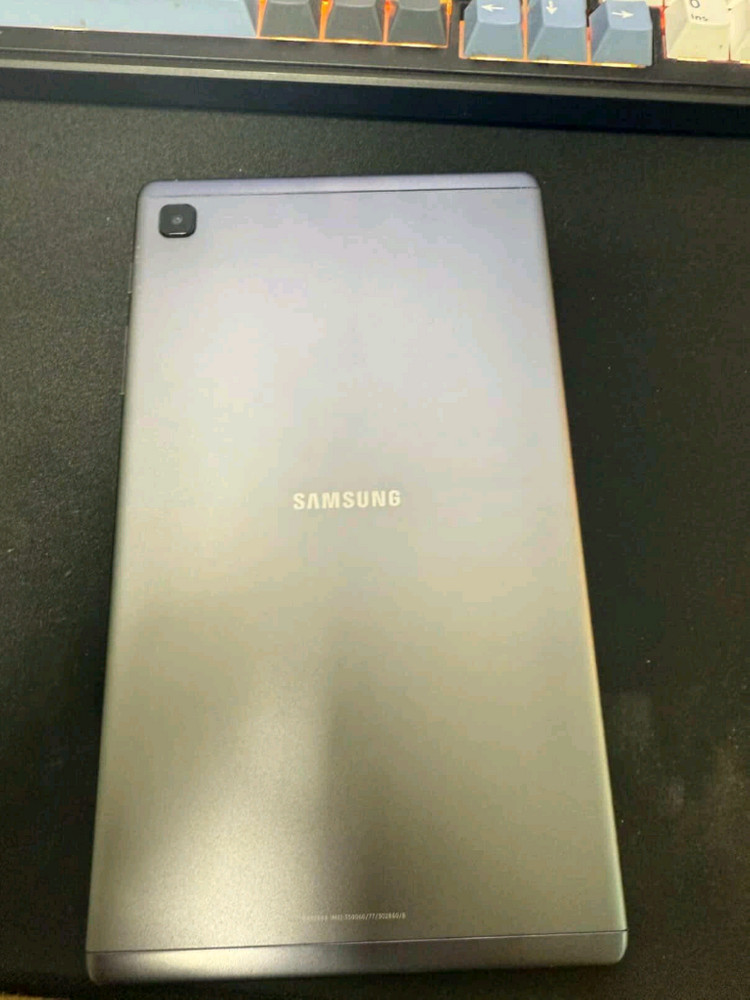 갤럭시 탭a7 라이트 64기가 새상품급 팝니다--1