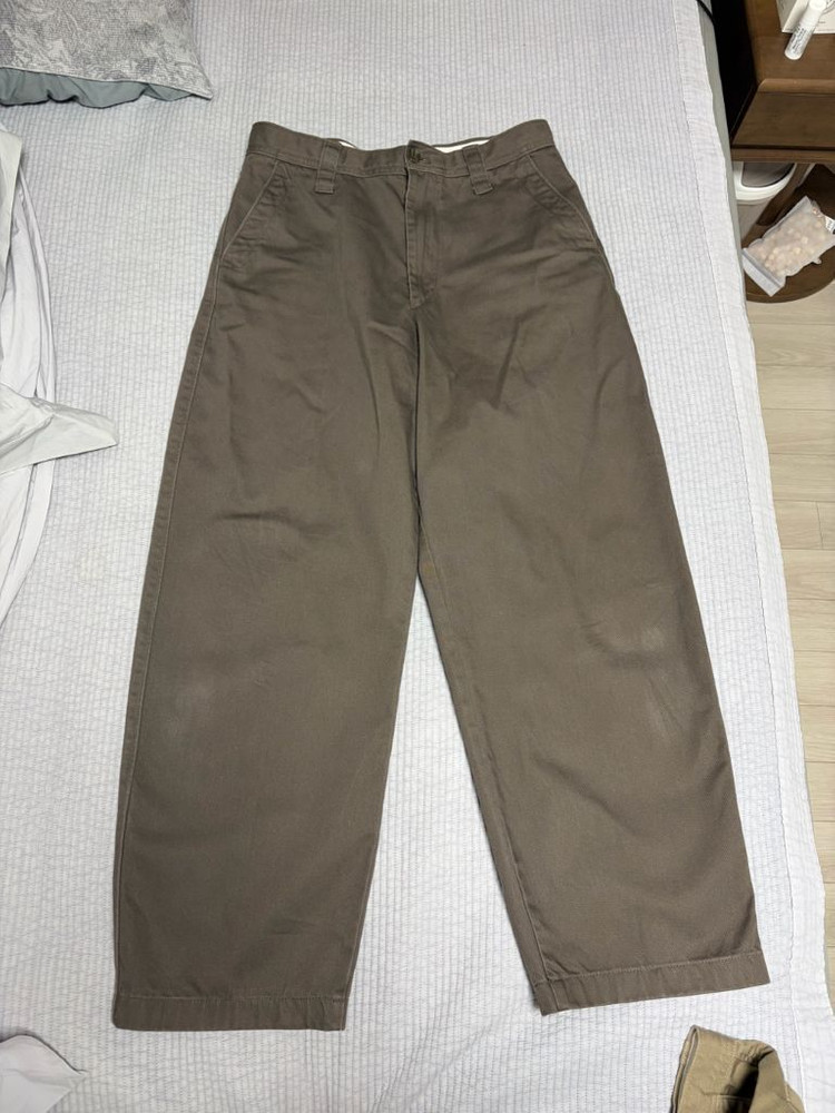 이번시즌 유니클로 U 와이드핏 치노팬츠 베이지,브라운 허리79cm--3