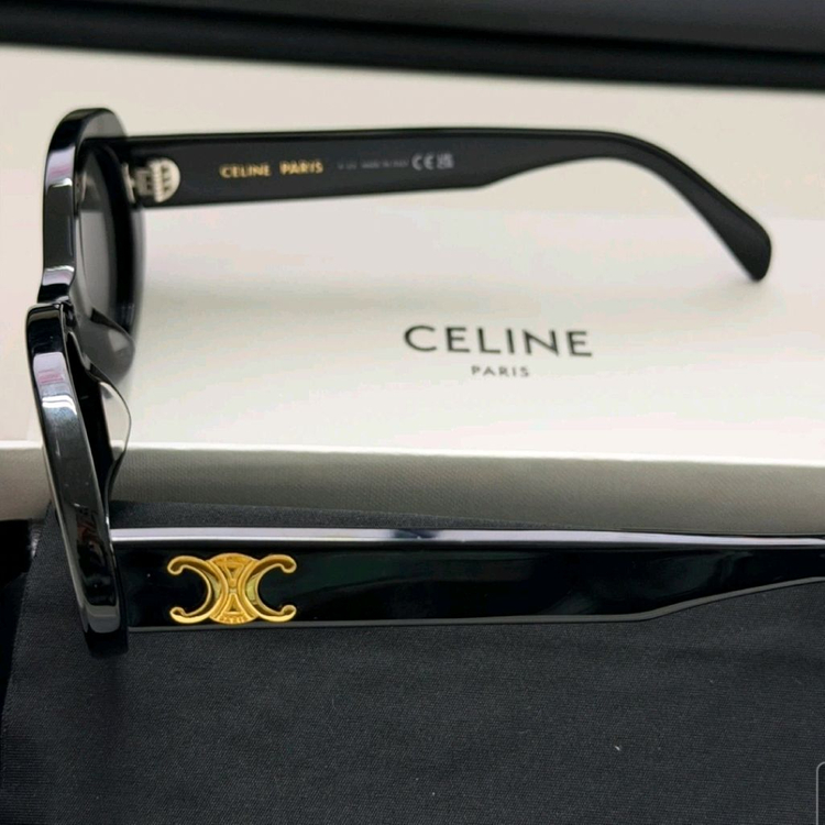 셀린느 트리옹프 01 선글라스 이미지