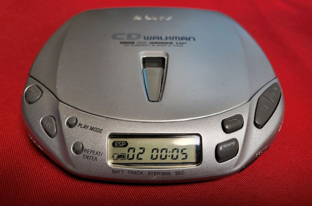 소니 디스크맨 D-E400 CDWALKMAN 깨끗한 풀세트 정상작동품 이미지
