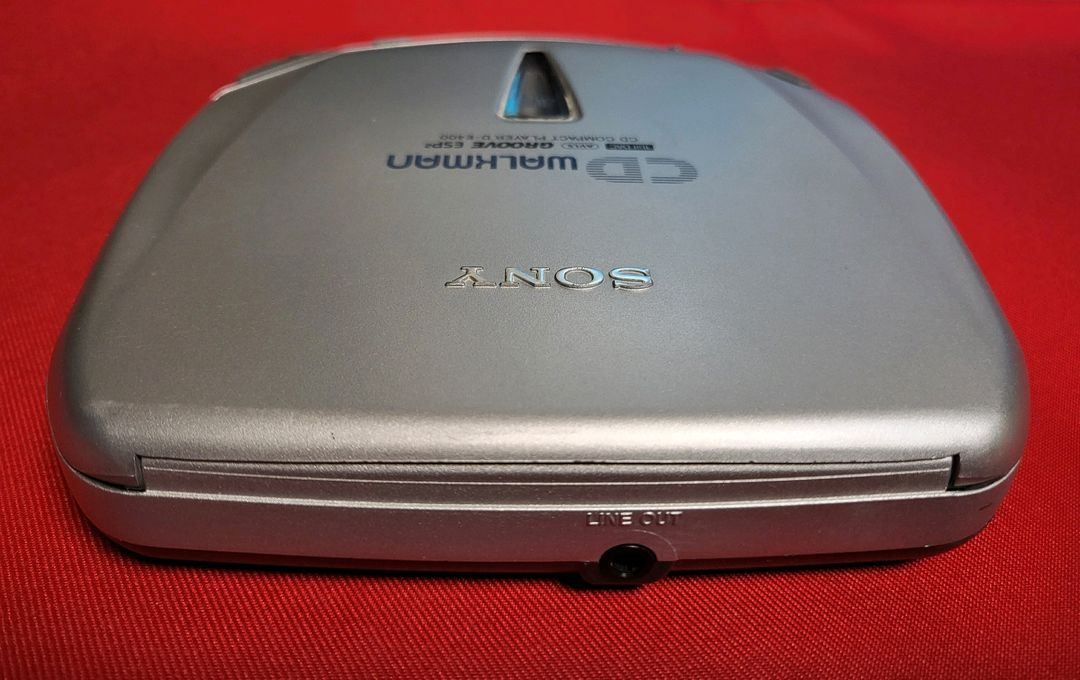 소니 디스크맨 D-E400 CDWALKMAN 깨끗한 풀세트 정상작동품 이미지