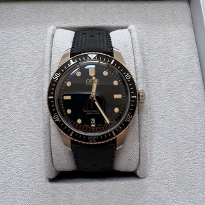 오리스 식스티파이브 브론즈 40mm 러버밴드 버전 이미지