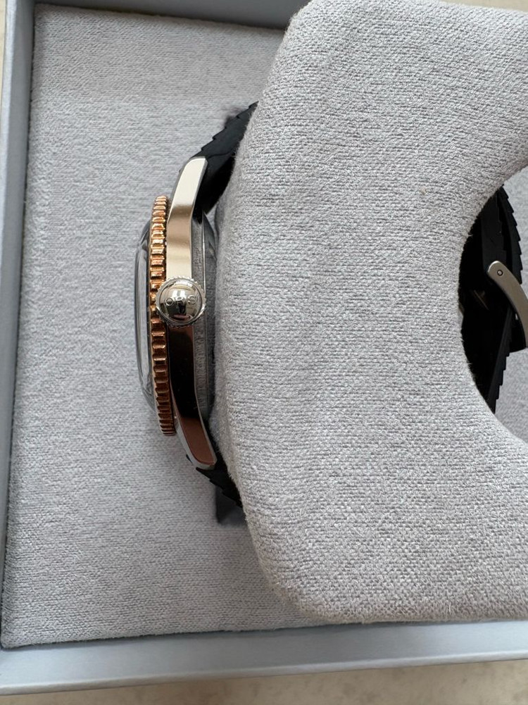 오리스 식스티파이브 브론즈 40mm 러버밴드 버전 이미지