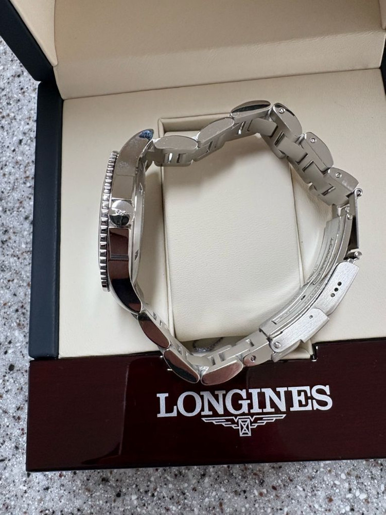 론진 하이드로 콘퀘스트 쿼츠39mm 이미지