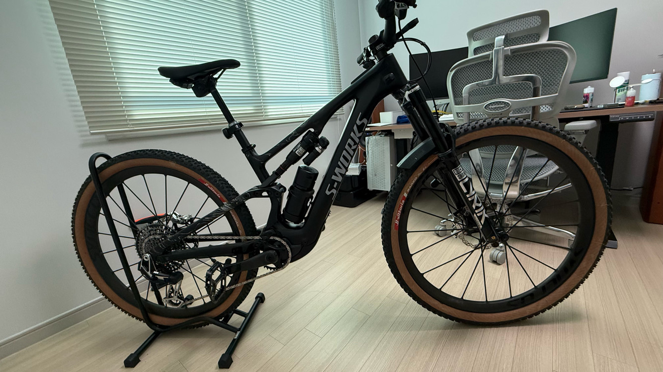 스페셜라이즈드 S-Works 터보리보 SL GEN2 리미티드--1