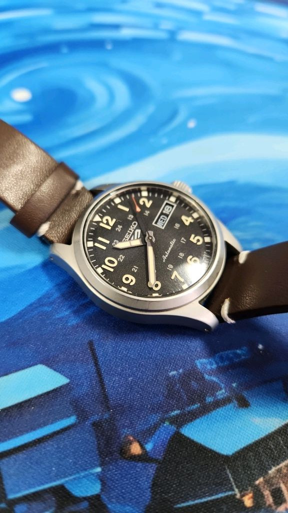 세이코 5 스포츠 오토매틱 SRPJ85 이미지