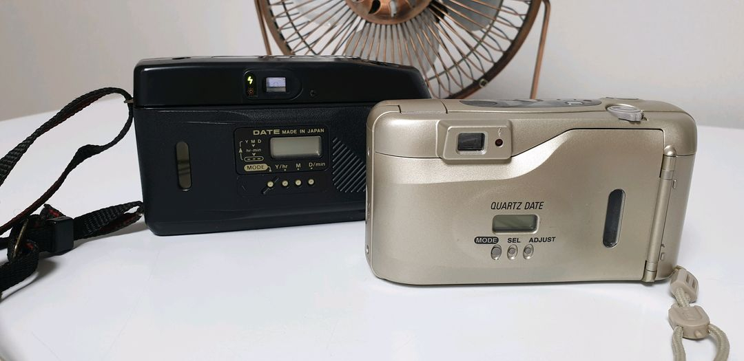 빈티지 필름 카메라 2종 (부품용, 소품용) 이미지