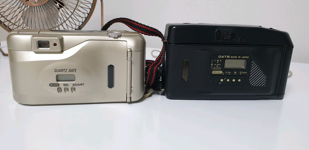 빈티지 필름 카메라 2종 (부품용, 소품용) 이미지