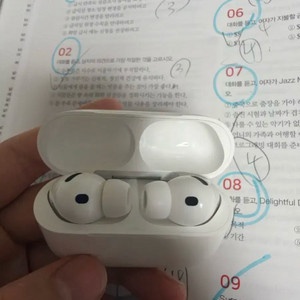 에어팟 프로 3 이미지