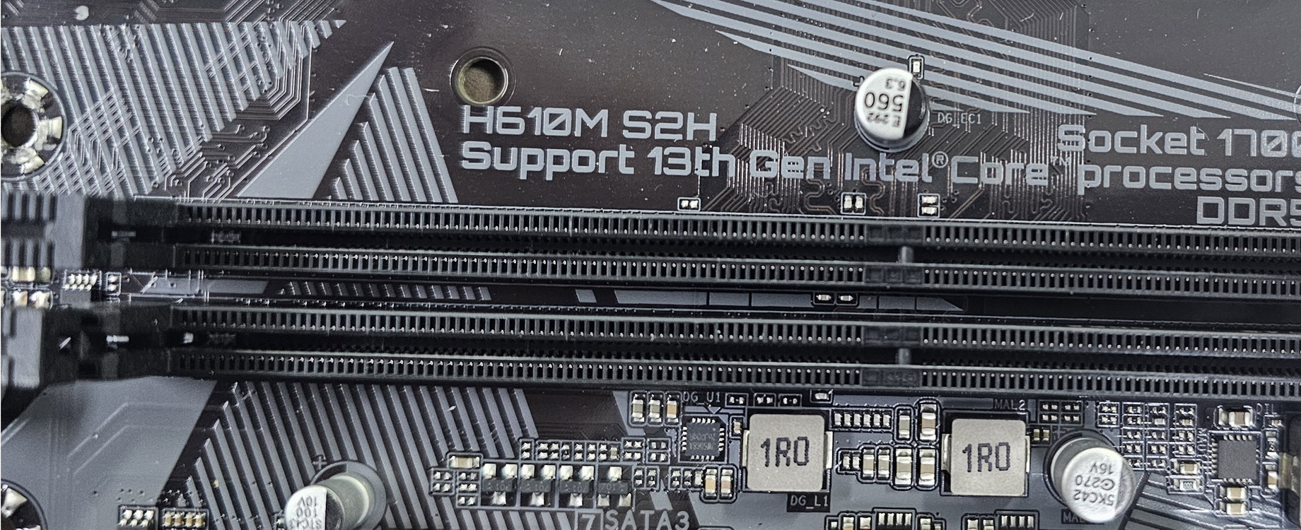 기가바이트 H610m S2H rev1.0 DDR5 메인보드--1