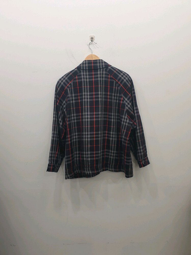 버버리 노바체크 집업 자켓 (66-77)--1