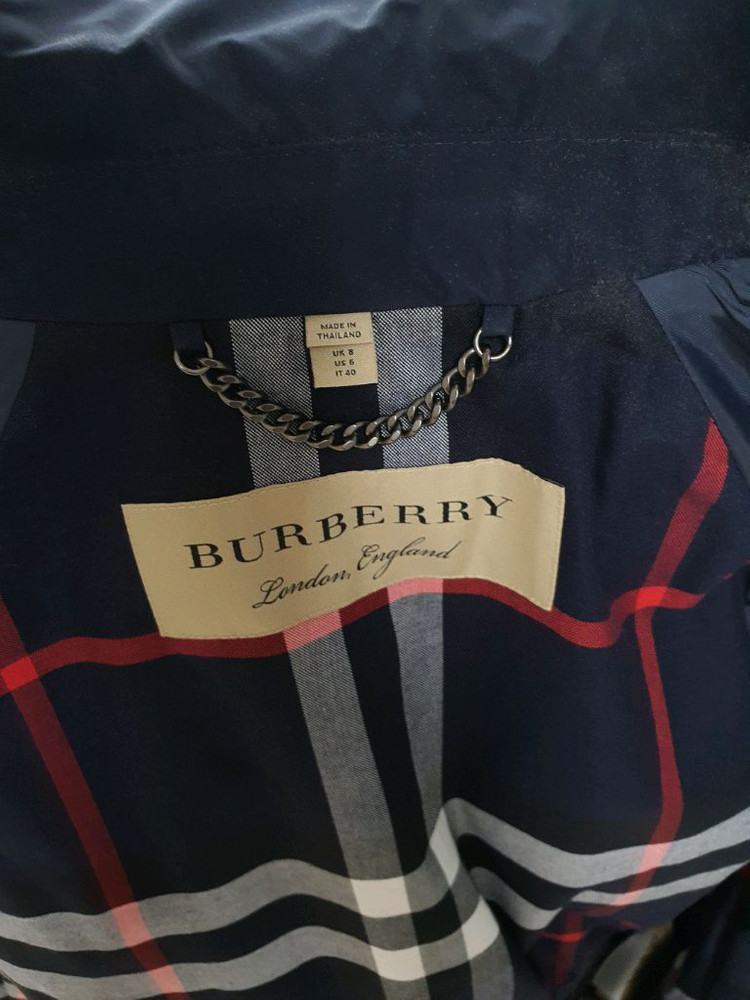 버버리 트링포드 트렌치코트--3