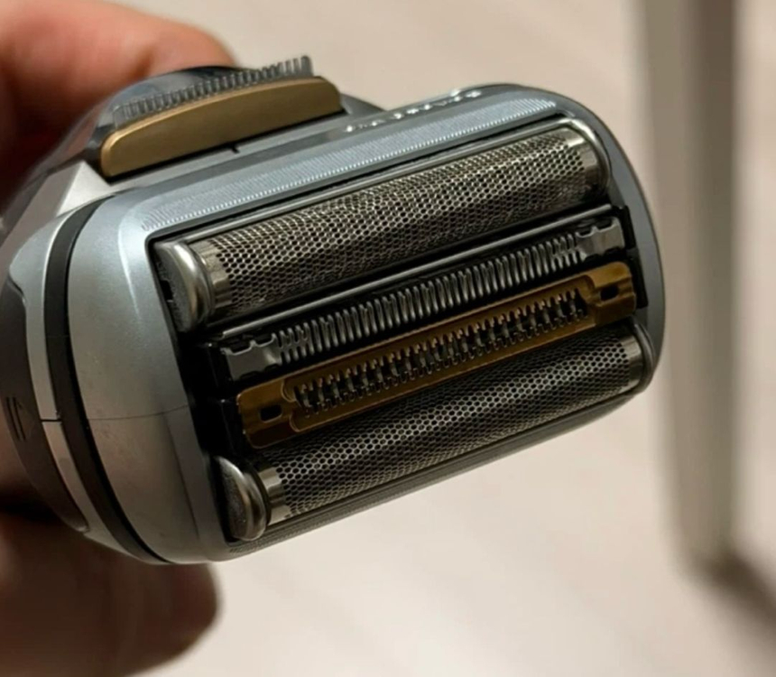 브라운전기면도기 9pro+ 최신모델 팝니다.--1