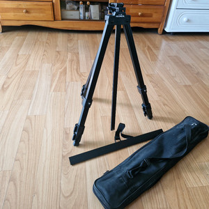 흥일 NO.128 디스플레이용 스케치 휴대용 이젤 1