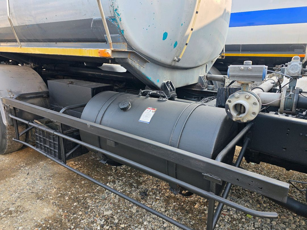 16톤살수차 16톤물차 중고살수차 중고물차 알미늄탱크 이미지