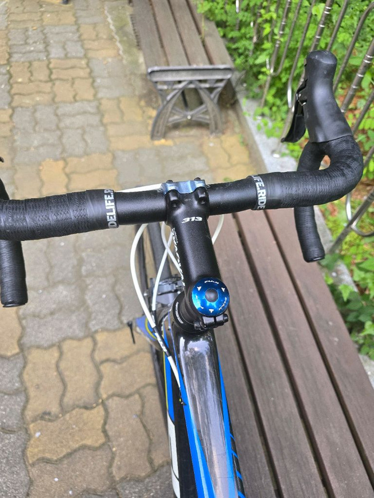 후지 알타미라 2.5 넷앱 팀레플리카 로드자전거 이미지