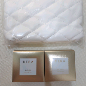 헤라 파우치 & 헤라 시그니아 스페셜 키트 2개