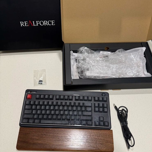 리얼포스 R3 블랙 키보드(7만원 상당의 덮개, 팜레스트 같이 드려요) 이미지