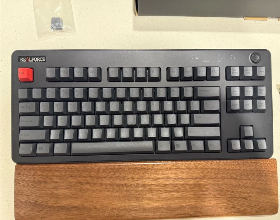 리얼포스 R3 블랙 키보드(7만원 상당의 덮개, 팜레스트 같이 드려요) 이미지