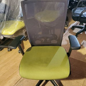 퍼시스CH4300의자