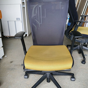 퍼시스CH4300메쉬의자