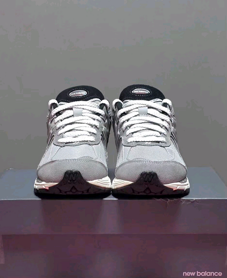 뉴발란스 2002R 운동화 240 [새상품] 이미지