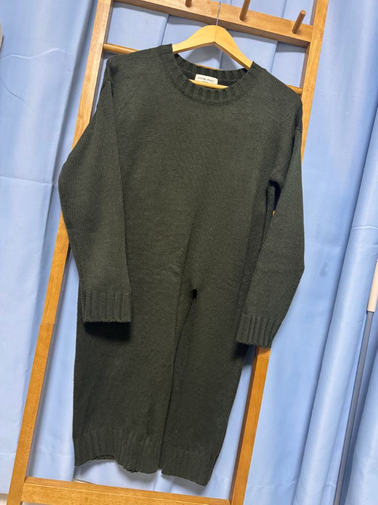 앞트임 카키 니트 롱 원피스--1