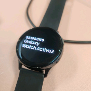겔럭시워치액티브2 이미지