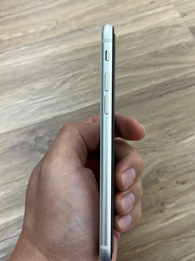 아이폰 SE3 256GB 판매합니다.--3