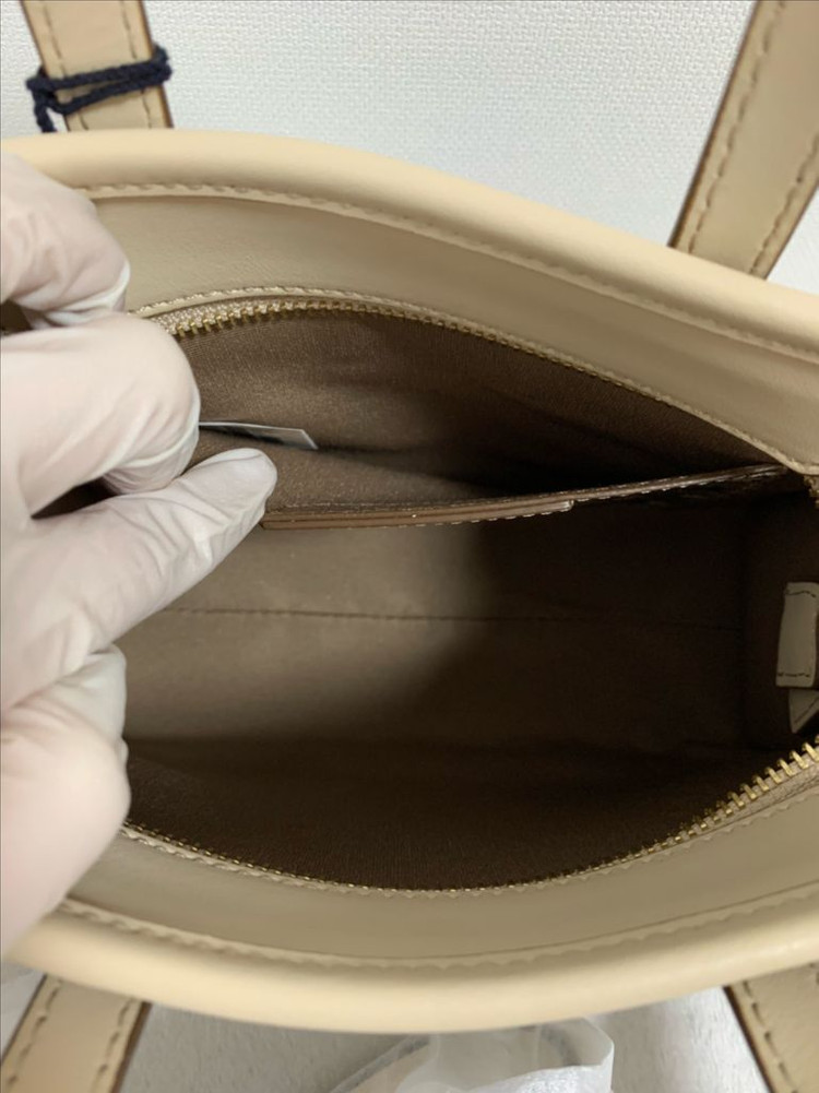 (미사용)헤지스 디즈니 덤퍼가방 여자가방 숄더백 크로스백--7