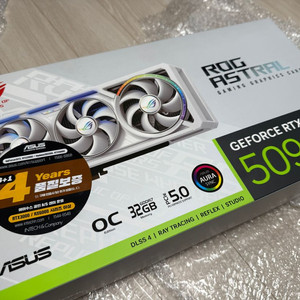 [미개봉] ASUS ROG Astral 지포스 RTX 5090 WHITE OC D7 32GB 인텍앤컴퍼니 팝니다.