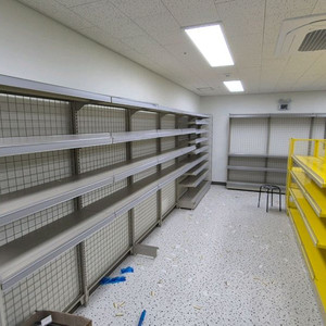 창원 초급매 매장 철제 진열장, 진열대, 매대, 선반 이미지