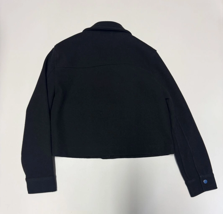 여성 자라 ZARA 미니멀 메탈릭 버튼 크롭 자켓 S 이미지