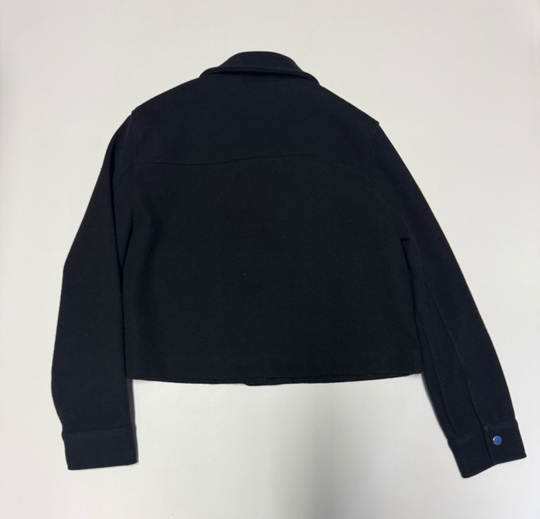 여성 자라 ZARA 미니멀 메탈릭 버튼 크롭 자켓 S 이미지