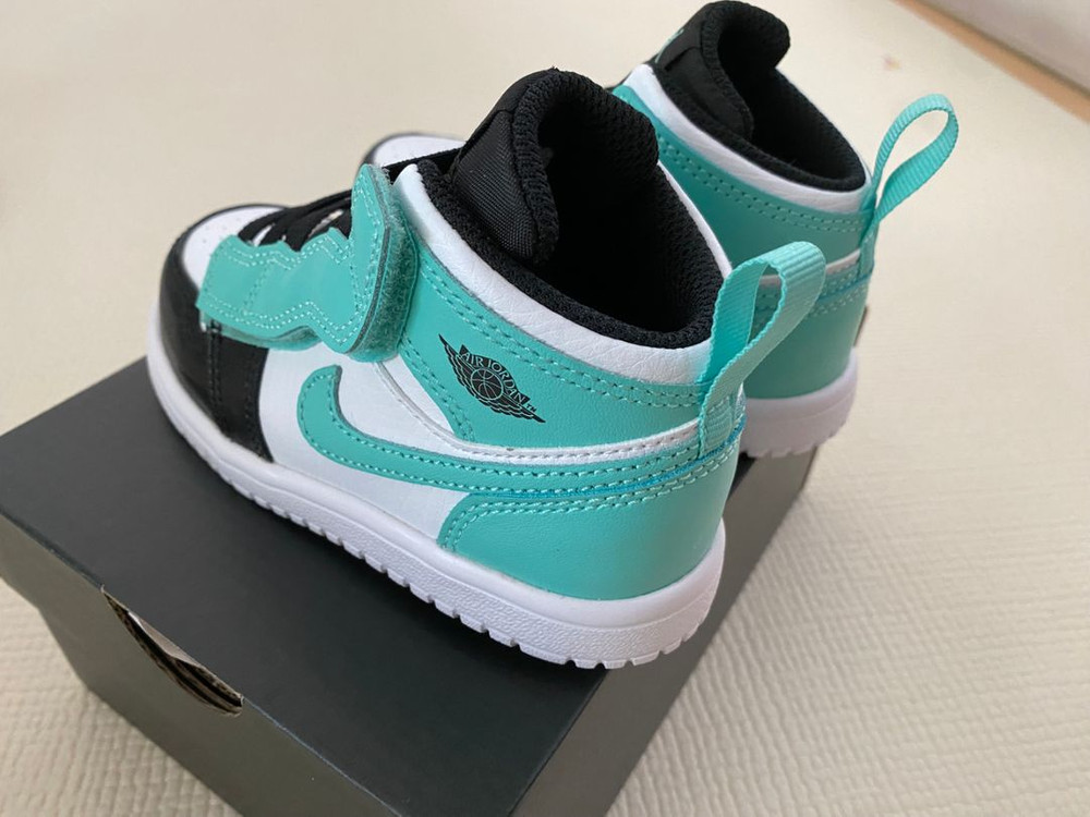 (가격인하)한정판 조던1 미드 트로피컬 트위스트(TD) 140mm 이미지