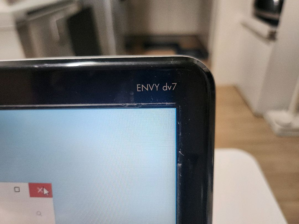 HP envy dv7 17.3인치 화면 이미지
