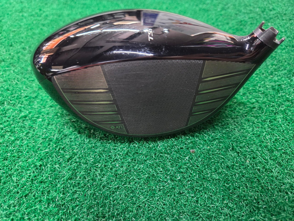 Titleist 타이틀리스트 TSi3 드라이버 헤드 이미지